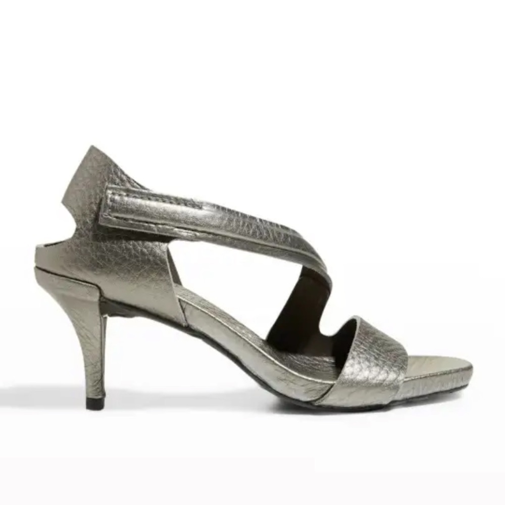 Cirine Metallic Asymmetrical Ankle
Pedro Garcia "Cirine" metallic sandals